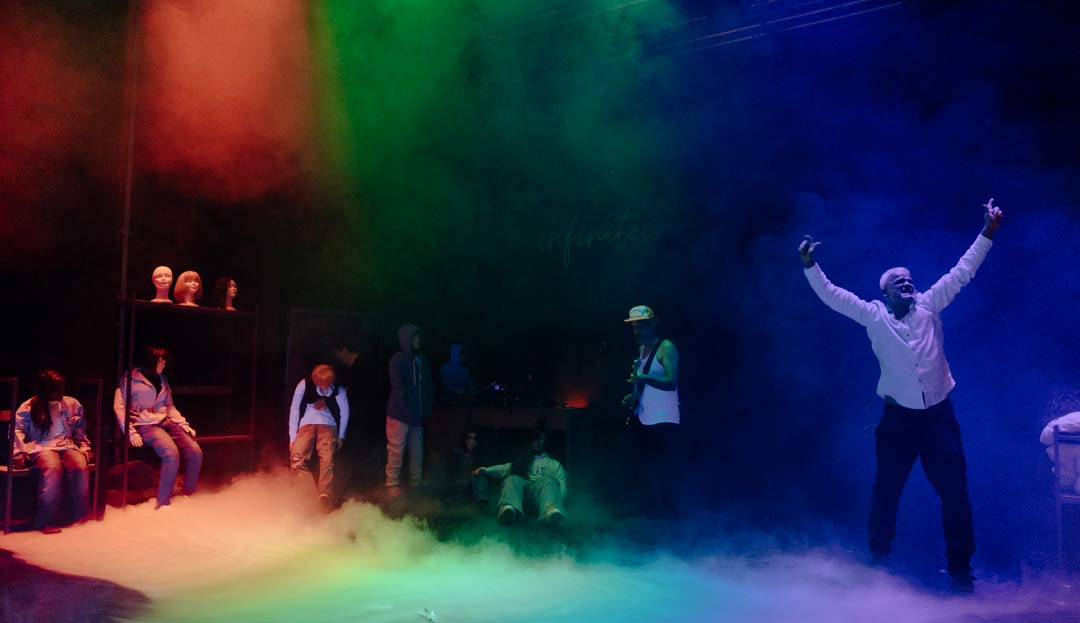 PRO21CULTURAL Adolescència Infinita